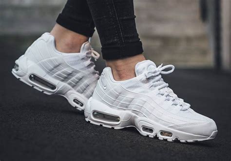 nike 95 zwart wit|White Air Max 95 Shoes (4) .